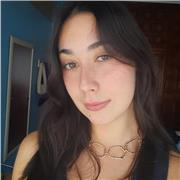 Profesora de apoyo escolar para niños en infantil y primaria